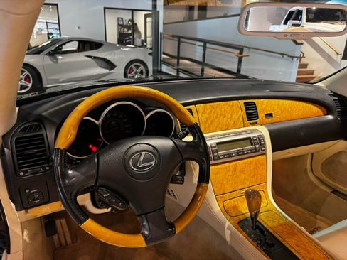 Used 2005 Lexus SC 430 Convertible RWD image 15