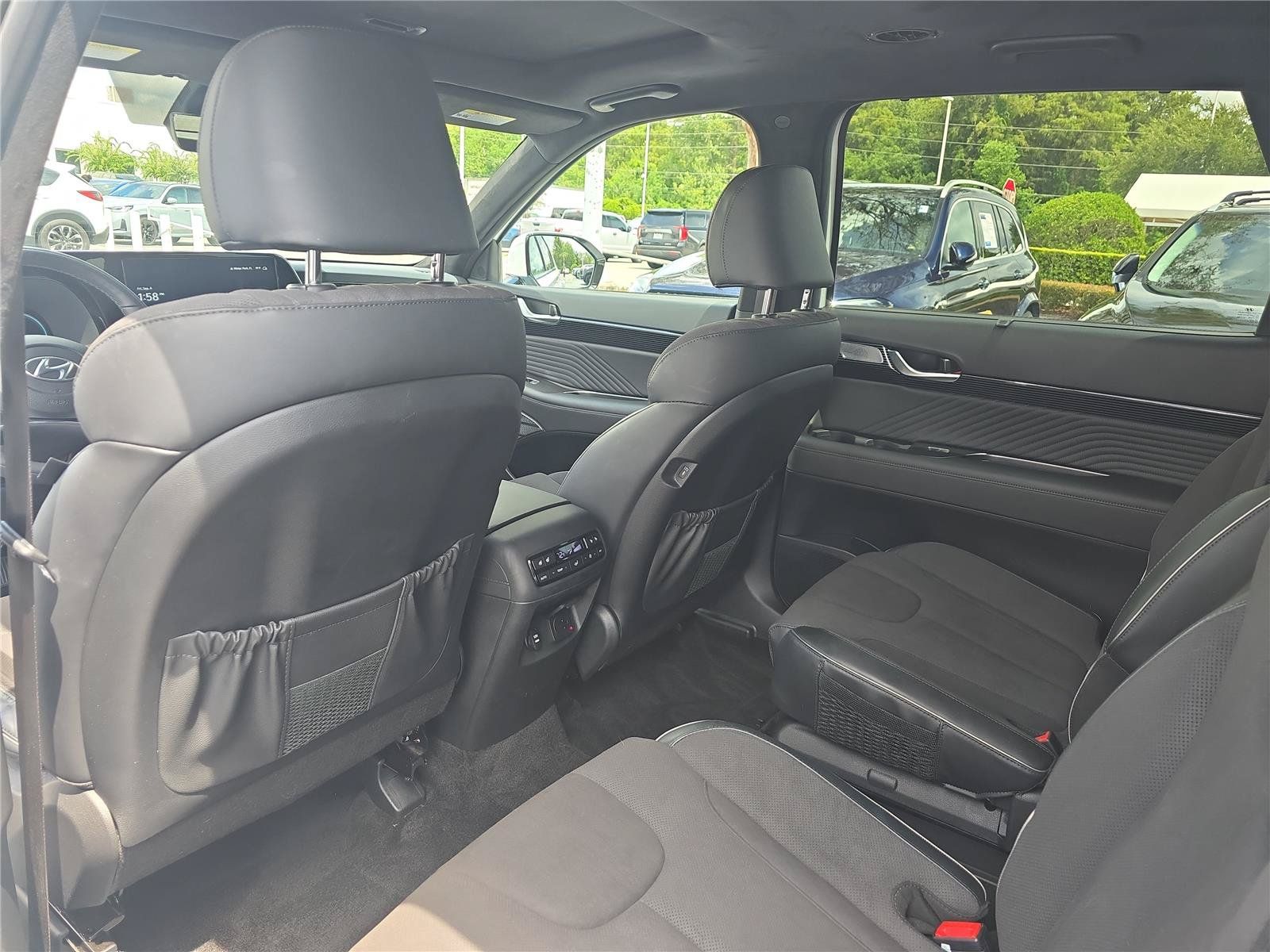 Used 2025 Hyundai Palisade Calligraphy AWD/4WD image 12