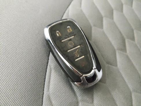 Used 2019 Chevrolet Equinox LT image 32