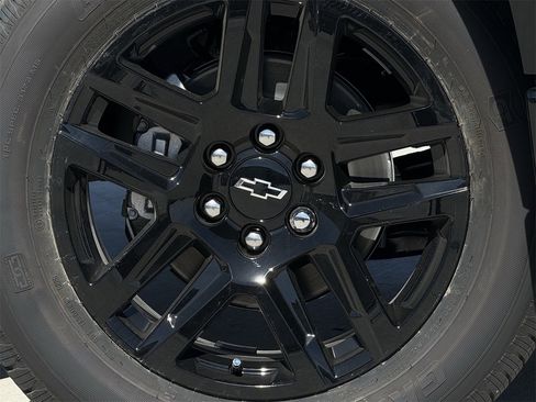 New 2026 Chevrolet Silverado 1500 Custom image 9