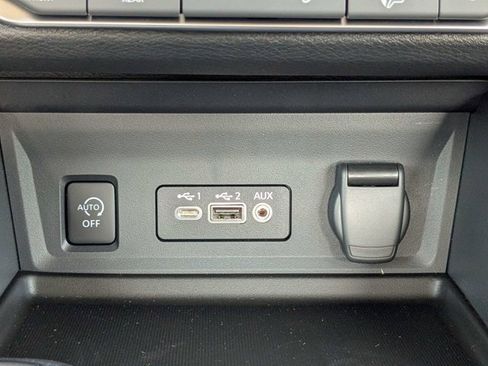 New 2025 Nissan Sentra SR w/ Midnight Edition image 28