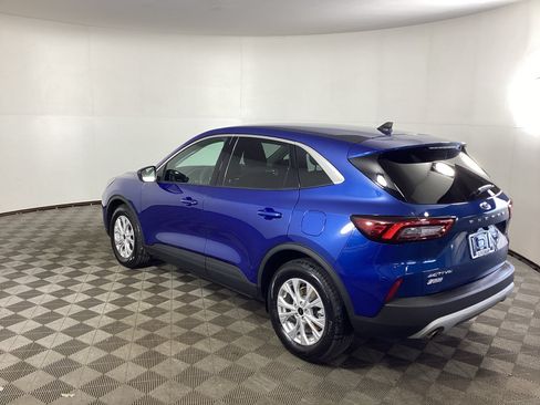 Used 2023 Ford Escape Active FWD image 4