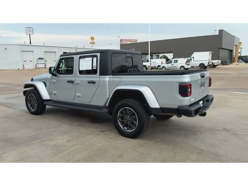 Used 2022 Jeep Gladiator Overland w/ Popular Equipment Package AWD/4WD image 6