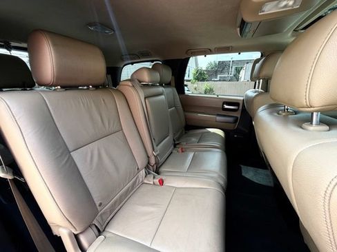 Used 2016 Toyota Sequoia Limited w/ Safety & Convenience Package AWD/4WD image 23