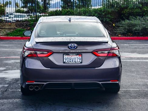 Used 2023 Toyota Camry SE image 6