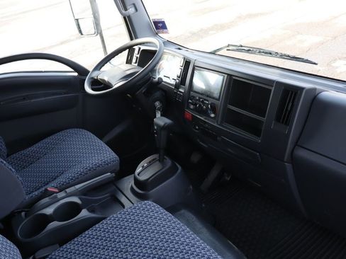 Used 2023 Chevrolet Low Cab Forward 5500XD image 11