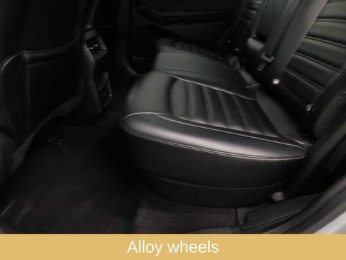 Used 2023 Ford Edge SEL image 35