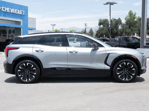 Used 2024 Chevrolet Blazer EV RS RWD image 3