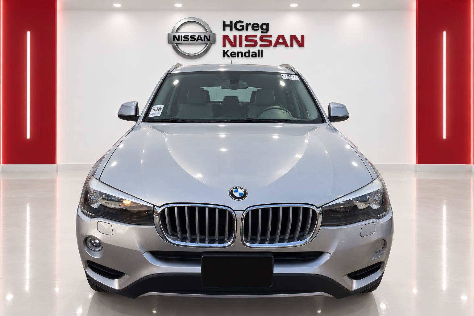 Used 2017 BMW X3 xDrive28i AWD/4WD image 3