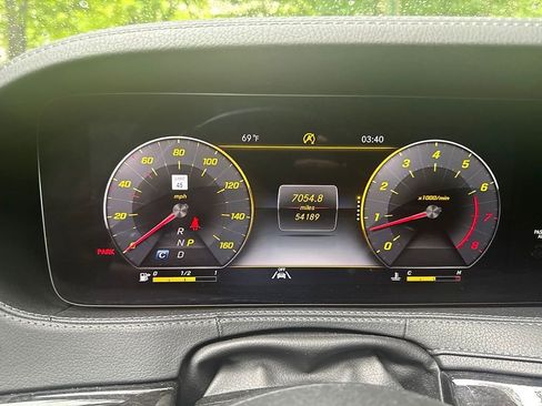 Used 2020 Mercedes-Benz S 560 Sedan w/ AMG Line Exterior image 16