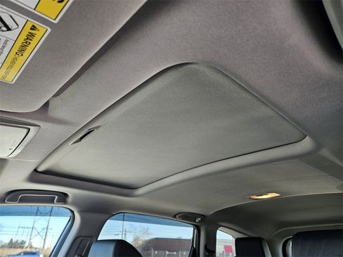 Used 2018 Honda CR-V EX-L image 16