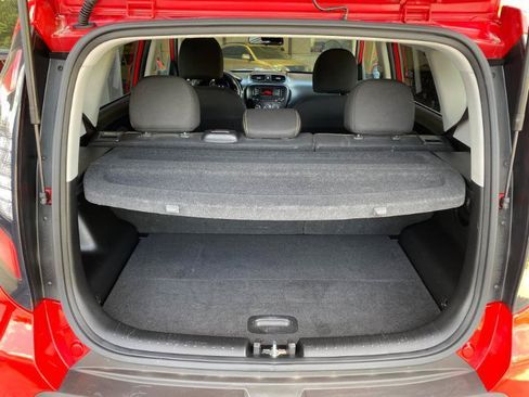 Used 2015 Kia Soul + FWD image 10