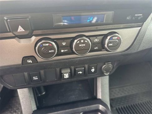 Used 2023 Toyota Tacoma TRD Sport image 23