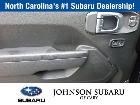 Used 2022 Jeep Gladiator Rubicon w/ Cold Weather Group AWD/4WD image 11