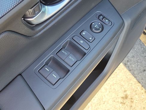 Used 2023 Honda CR-V EX image 14