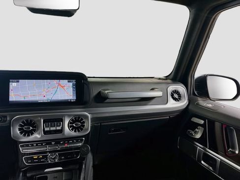 Used 2022 Mercedes-Benz G 550 image 25