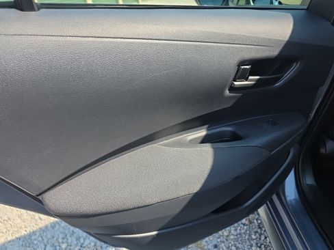 Certified 2025 Toyota Corolla LE FWD image 14
