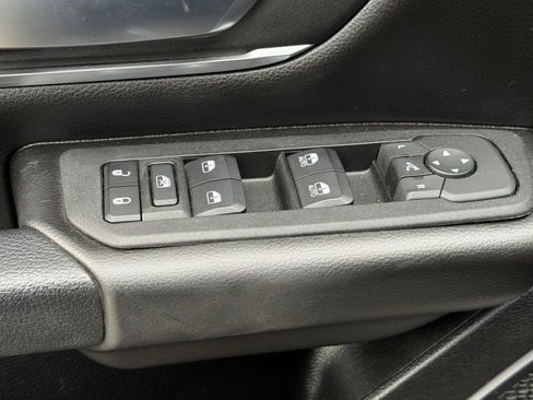 Used 2025 RAM 1500 Big Horn AWD/4WD image 11