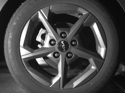 Used 2025 Kia K4 LXS image 15