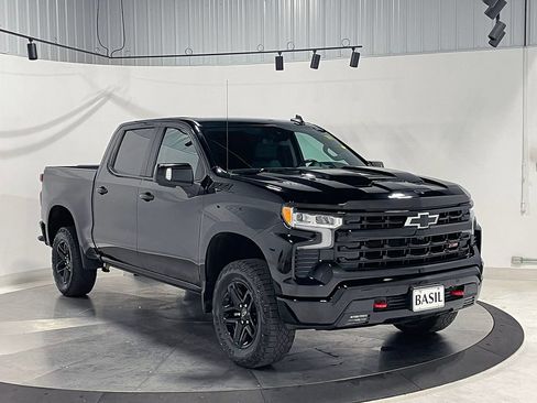 Used 2024 Chevrolet Silverado 1500 LT Trail Boss w/ LT Trail Boss Premium Package AWD/4WD image 42