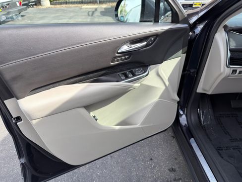 Used 2023 Cadillac XT4 Premium Luxury image 23