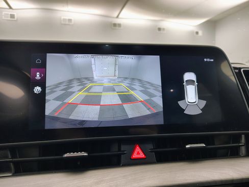 Used 2023 Kia Sportage X-Line w/ X-Line Premium Package image 3