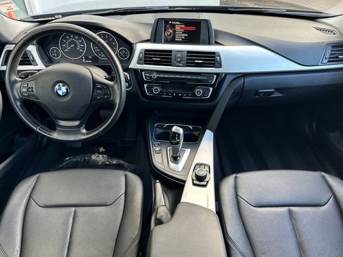 Used 2017 BMW 320i Sedan RWD image 14
