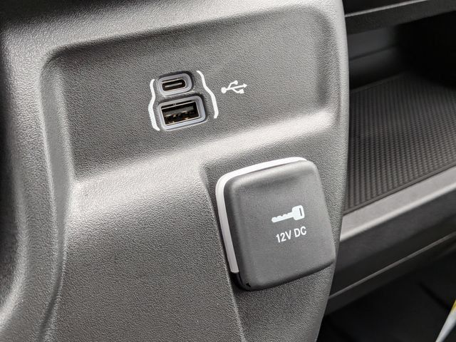 New 2026 RAM ProMaster 2500 w/ Convenience Group FWD image 21
