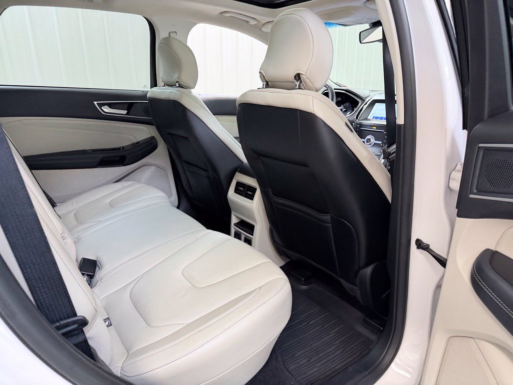 Used 2019 Ford Edge Titanium w/ Cold Weather Package AWD/4WD image 34