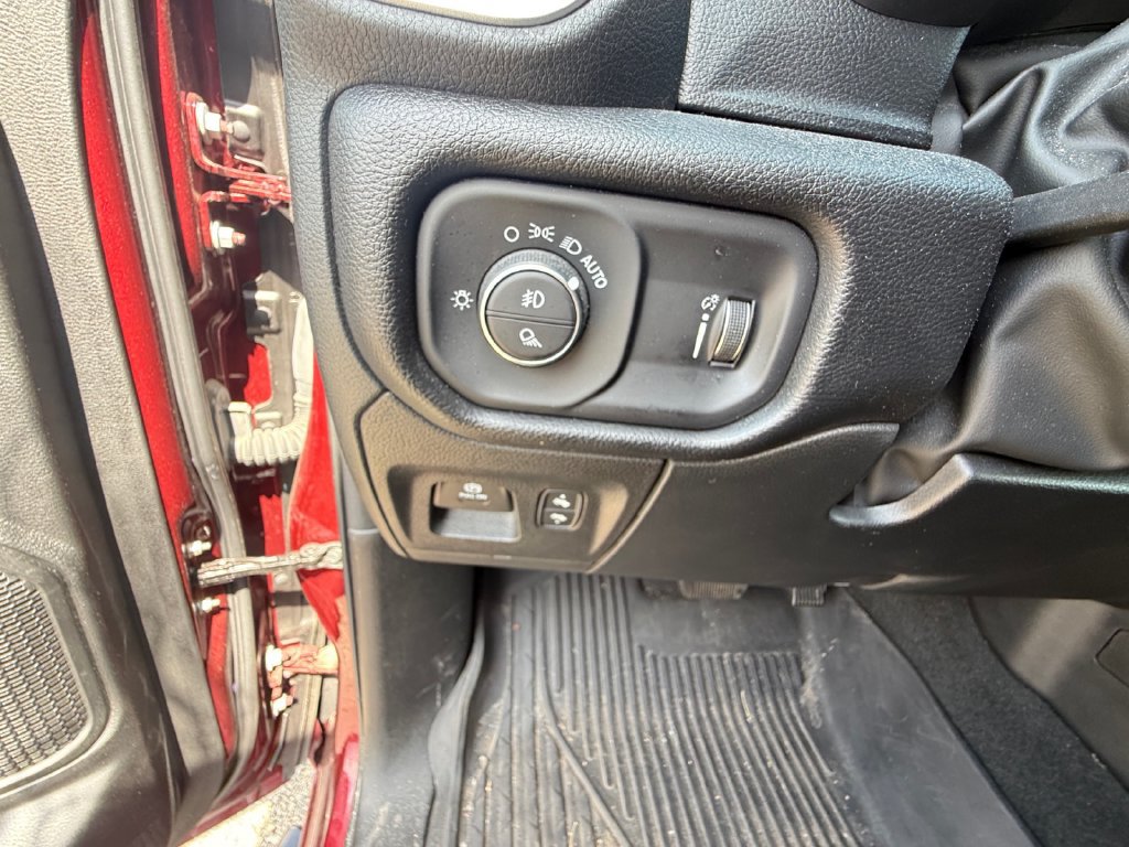 Used 2022 RAM 1500 Big Horn AWD/4WD image 19