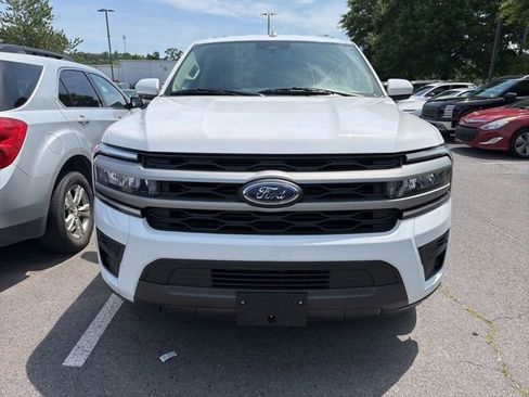 Used 2024 Ford Expedition Max XLT AWD/4WD image 3