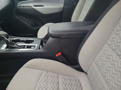 Used 2023 Chevrolet Equinox LT FWD image 17