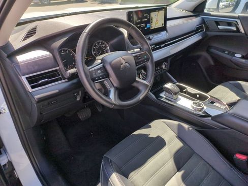 Used 2025 Mitsubishi Outlander SE AWD/4WD image 15