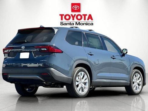 New 2026 Toyota Grand Highlander AWD image 3