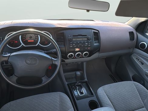 Used 2009 Toyota Tacoma PreRunner RWD image 15
