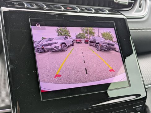 New 2025 Jeep Grand Cherokee Laredo X w/ Luxury Tech Group I image 22