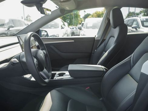 Used 2025 Tesla Model Y Performance AWD/4WD image 23