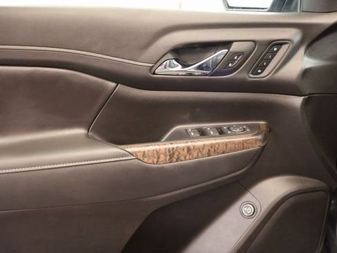 Used 2023 GMC Acadia Denali w/ Denali Ultimate Package image 18