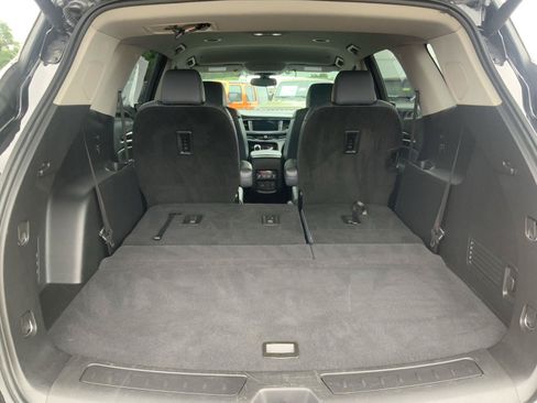 Used 2021 Buick Enclave Essence w/ Sound and Sites Package AWD/4WD image 12