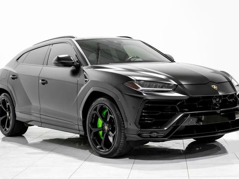 Used 2021 Lamborghini Urus AWD/4WD image 3