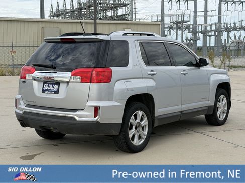 Used 2016 GMC Terrain SLT w/ Driver Alert Package I FWD image 4