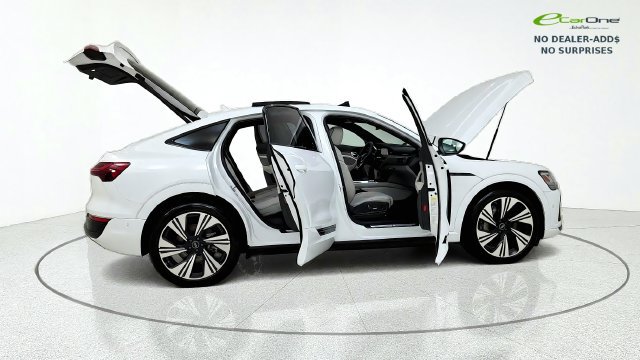 Used 2024 Audi Q8 e-tron Prestige AWD/4WD image 19