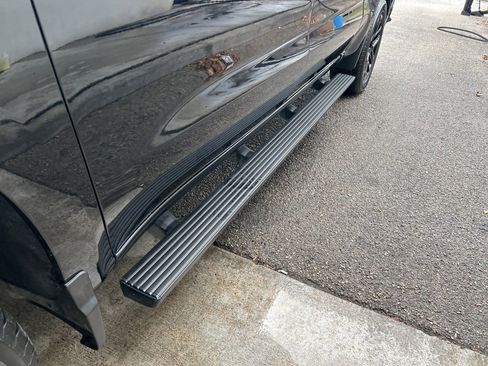 Used 2025 Chevrolet Silverado 1500 RST image 17