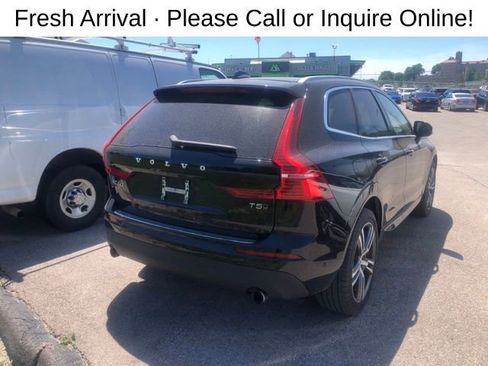 Used 2019 Volvo XC60 T5 Momentum w/ Multimedia Package AWD/4WD image 4