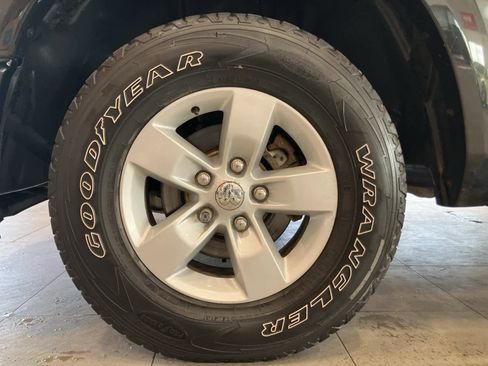 Used 2017 RAM 1500 Outdoorsman image 9