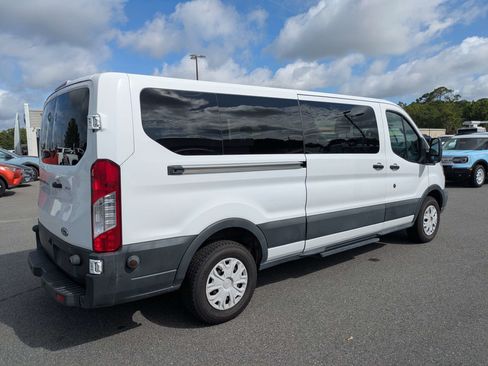 Used 2017 Ford Transit 350 XLT RWD image 4