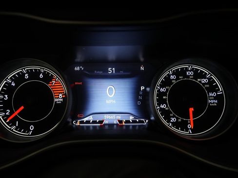 Used 2020 Jeep Cherokee Limited image 2