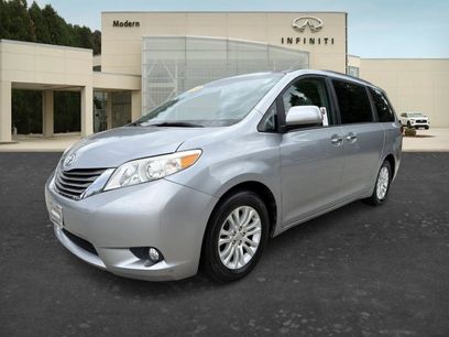 Used 2013 Toyota Sienna XLE w/ Entertainment Pkg