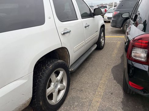Used 2013 Chevrolet Tahoe LT image 16
