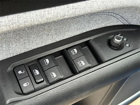 Used 2022 Jeep Compass Latitude image 20